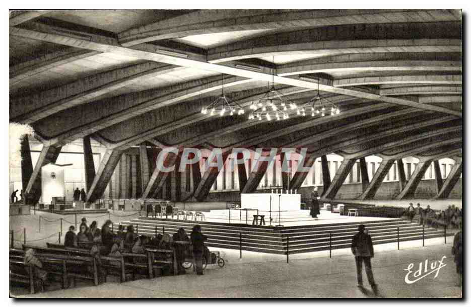 Lourdes - la Basilique sousterraine St Pie X - CPA 