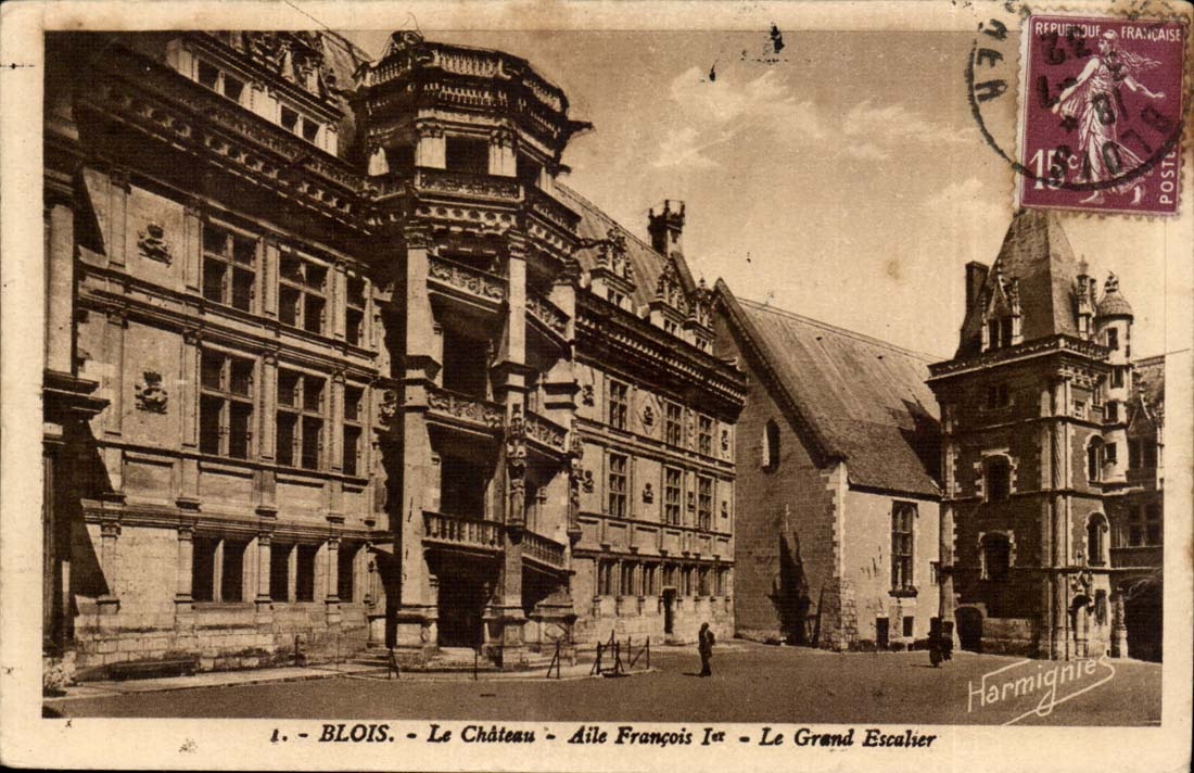 Blois - Le Chateau - Aile Francois Ier - Le Grand Escalier - CPA 