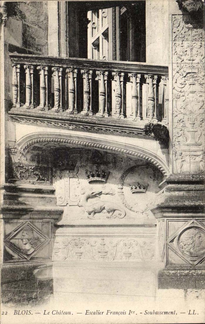 CPA Blois Le chateau Escalier Francois 1er Soubassement