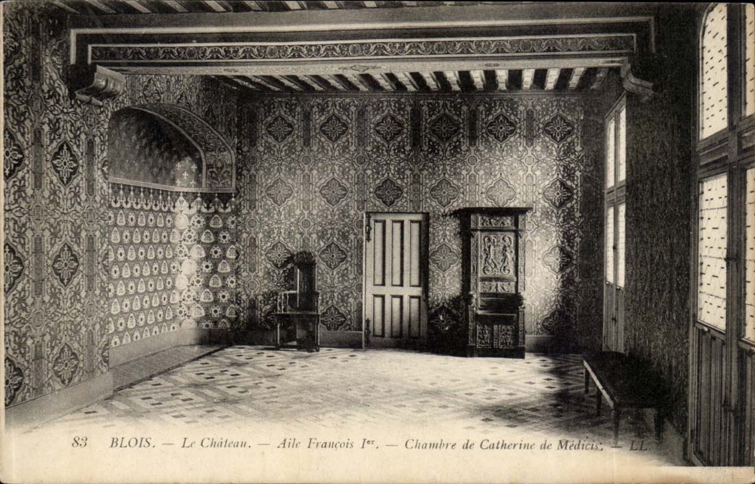 CPA Blois Le chateau Aile Francois 1er Chambre de Catherine de medicis