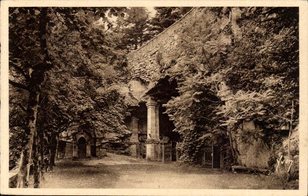 CPA Rocamadour entree de la grotte de la mise au tombeau 