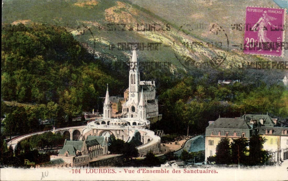 Lourdes - Vue d'ensemble des Sanctuaires - CPA 