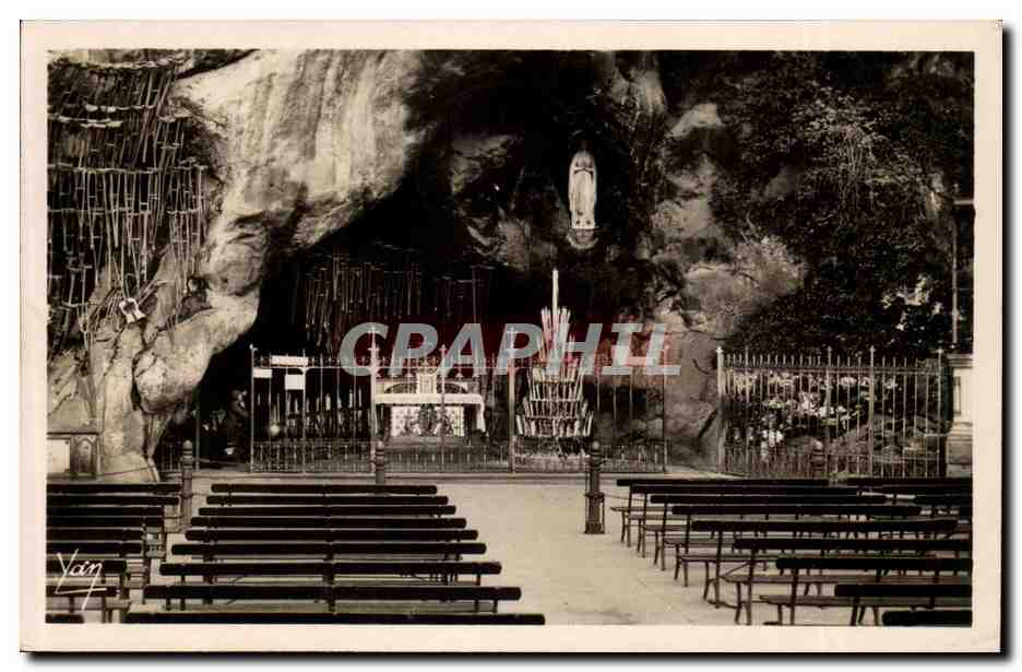 Lourdes - La Grotte Miraculeuse - CPA 