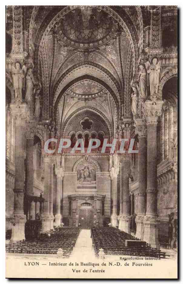 LYON — Innenansicht der Basilika Notre-Dame de Fourvière — Blick auf den Eingang