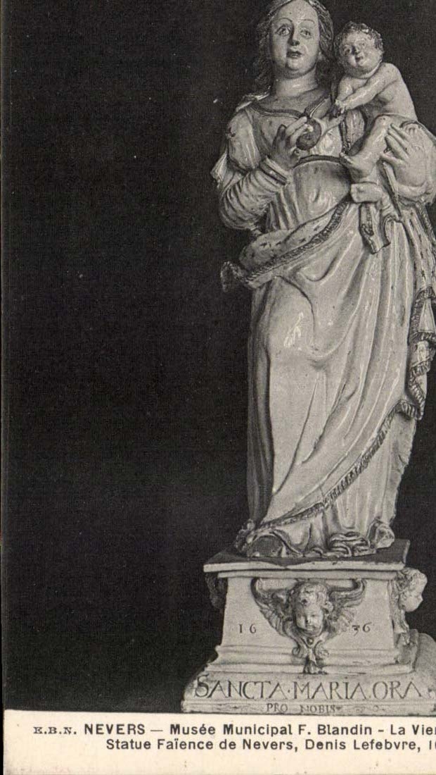 Statue de la Vierge à l'Enfant — Musée Municipal de Nevers — édition Denis Lefebvre