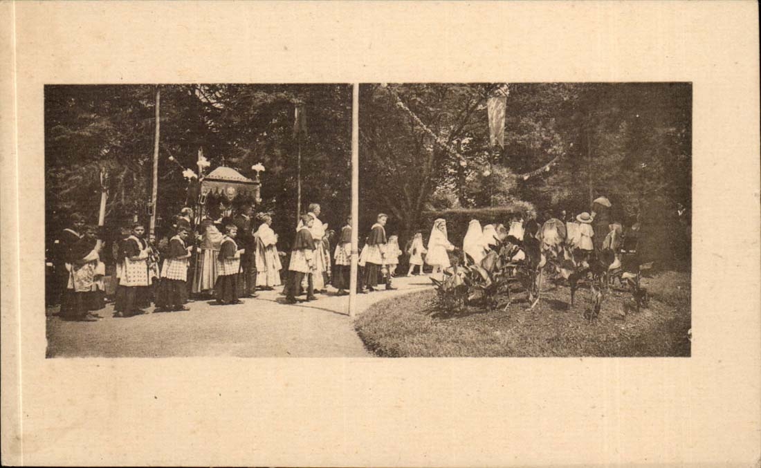 CPA Procession enfants religieuses Communiantes