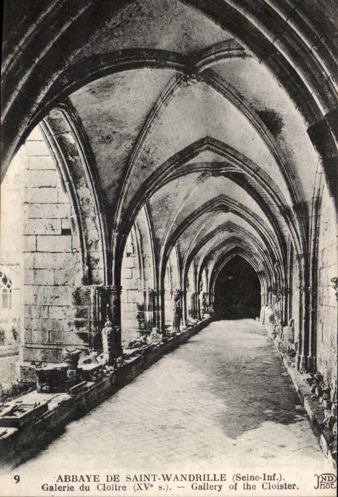 Abbaye de Saint Wandrille CPA Galerie du cloitre 