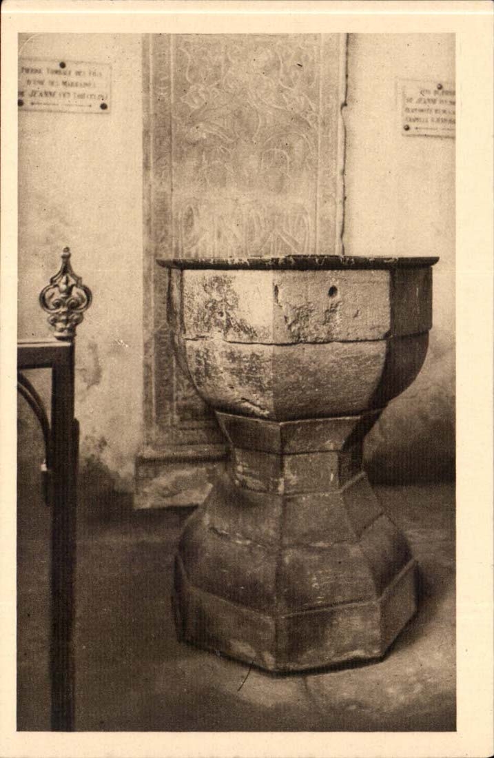 Kirche von Domrémy — Fonts, an denen Sainte Jeanne getauft wurde — Edition der Nationalbasilika