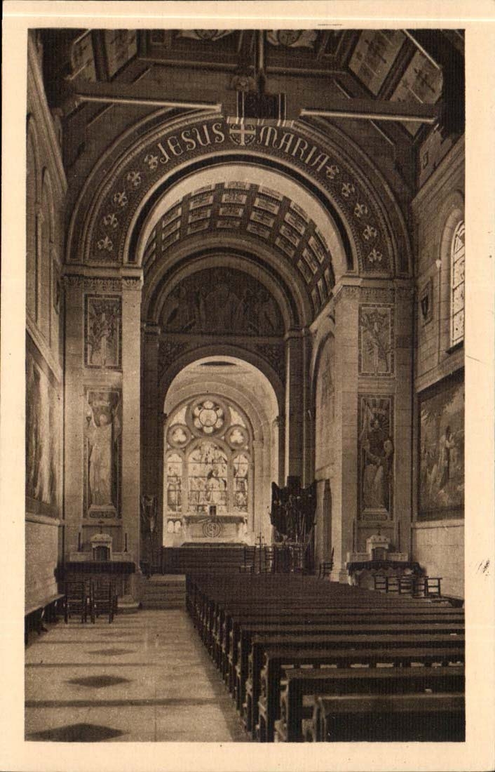 Basilique de Domrémy — L'entrée de la Loggia du Triomphe — Édition de la Basilique Nationale