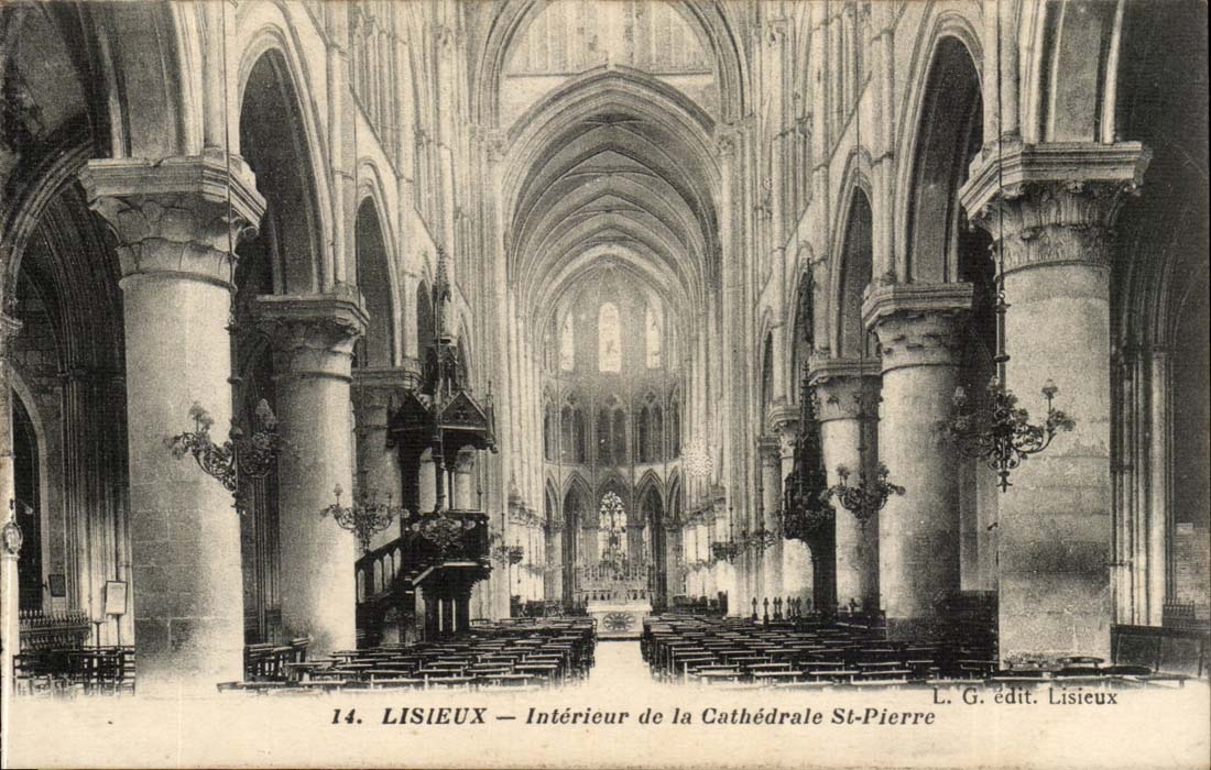 LISIEUX — Intérieur de la Cathédrale St-Pierre — L.G. édit. Lisieux