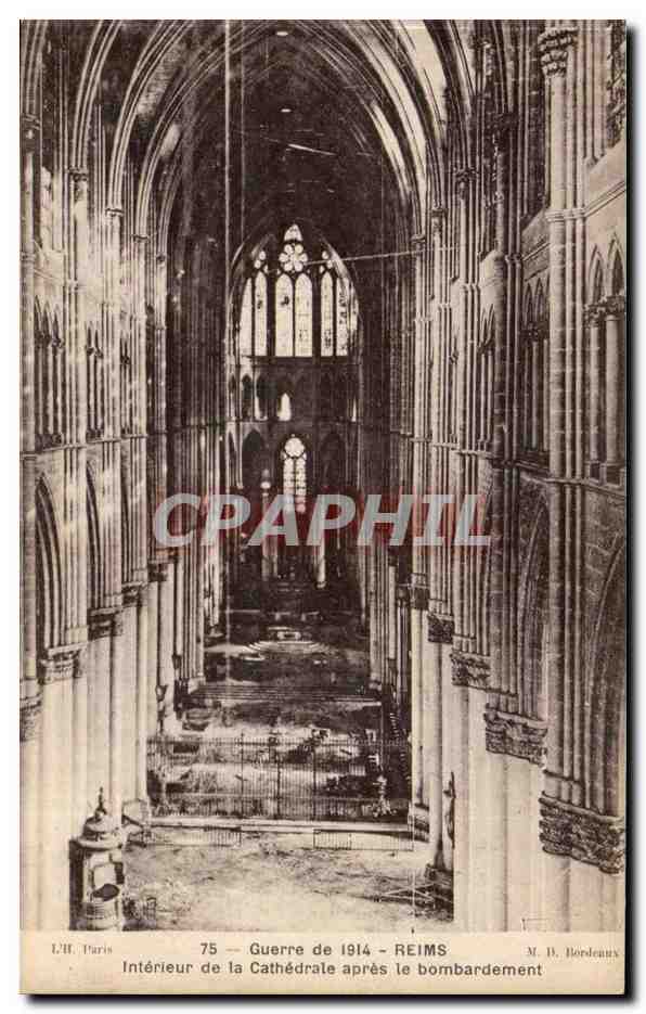 Reims CPA Guerre de 1914 Interieur de la cathedrale apres le bombardement