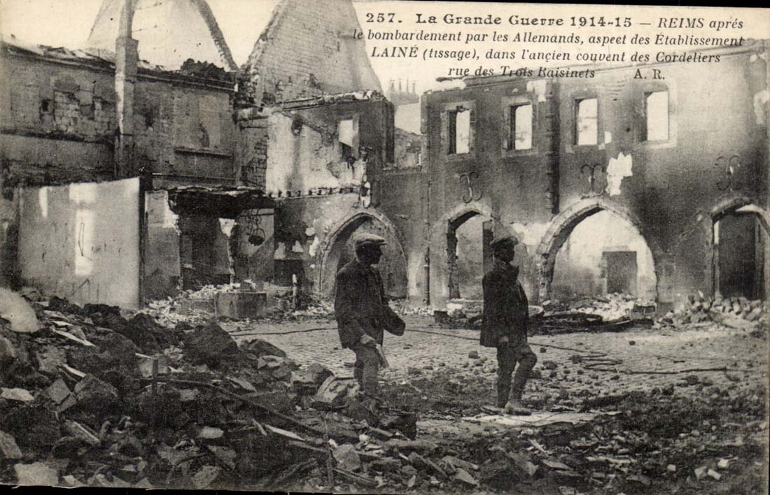 Reims — Détails des ruines après le bombardement allemand — Établissement Lainé, rue des Trois Raisinets — A.R.