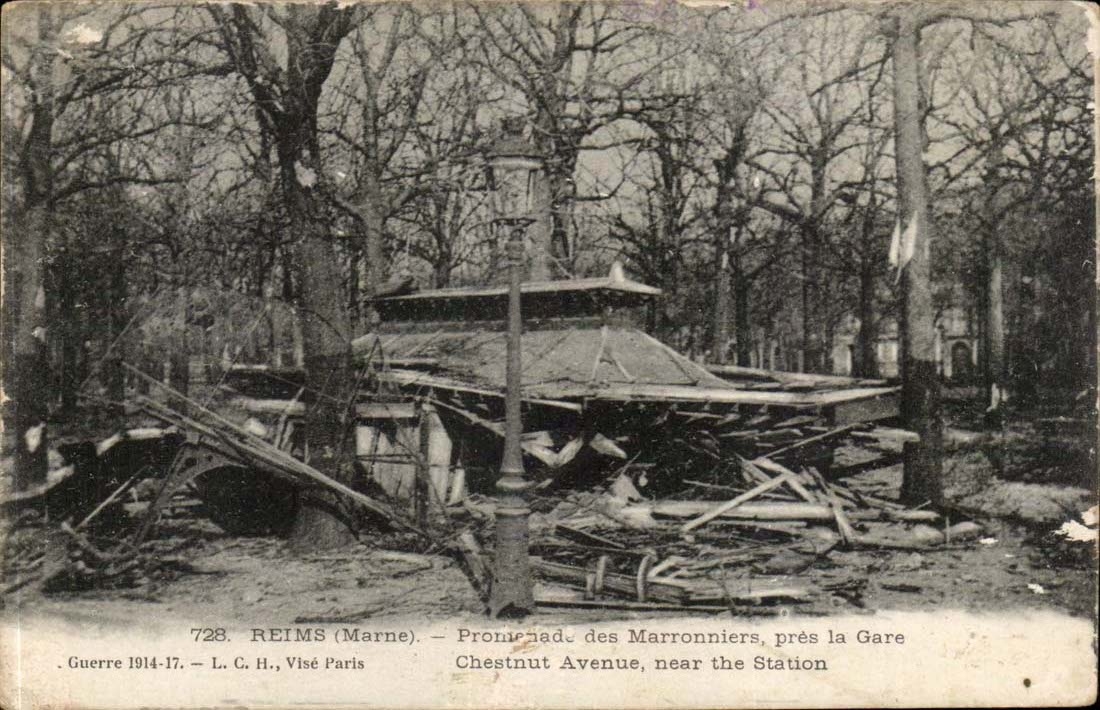 Reims CPA Promenade des Marronniers Pres la Gare Guerre 1914 1917