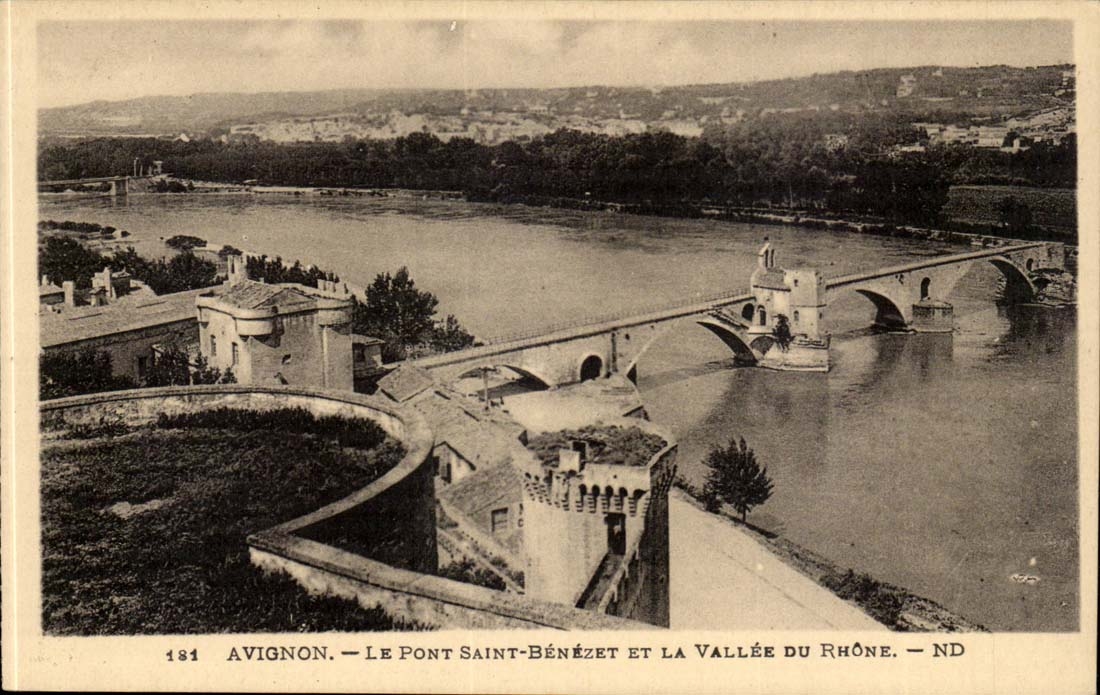 Avignon CPA Le pont Saint Benezet et la vallee du Rhone
