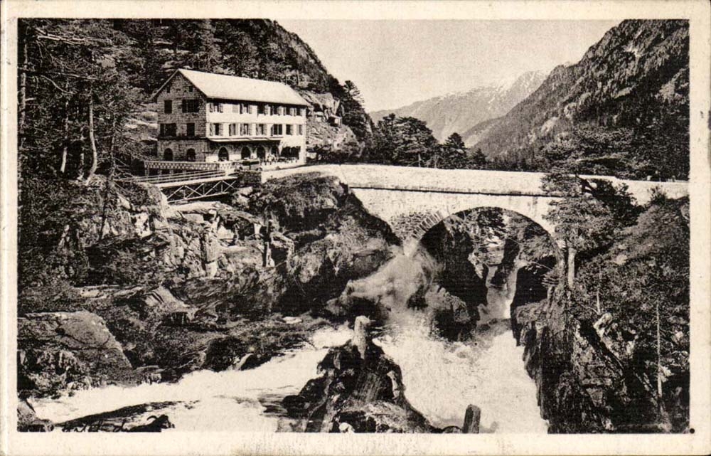 Pont d'Espagne et le Pont — Cauterets — CH des Arts Photomécaniques, Paris