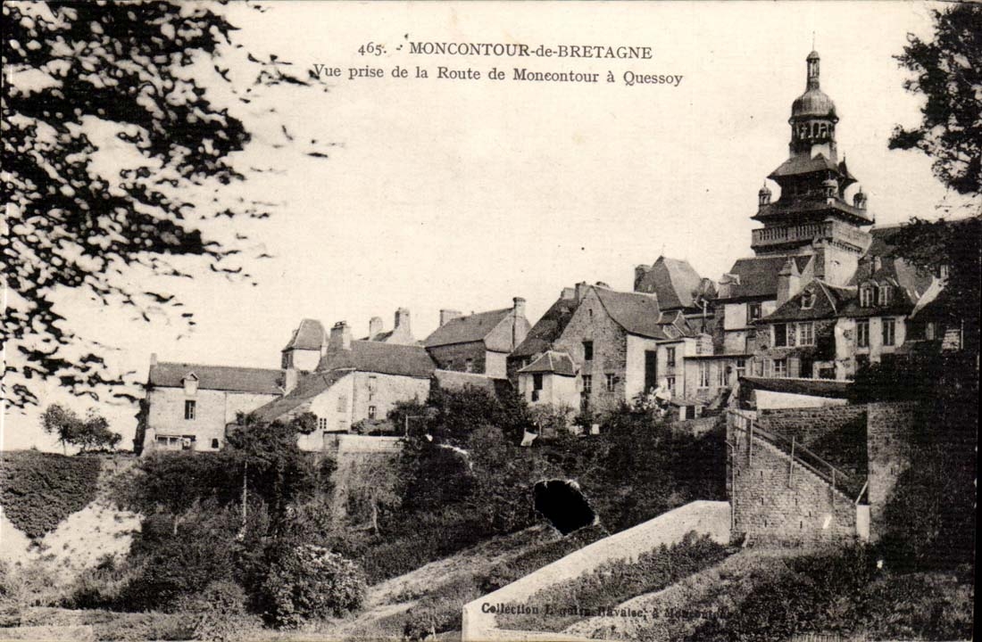 Moncontour-de-Bretagne — Vue prise de la Route de Moncontour à Quessoy — Collection Le Grelin-Révalesi