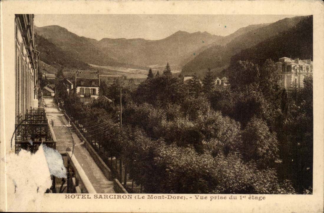 CPA Le Mont Dore Hotel Sarciron Vue prise du 1er etage