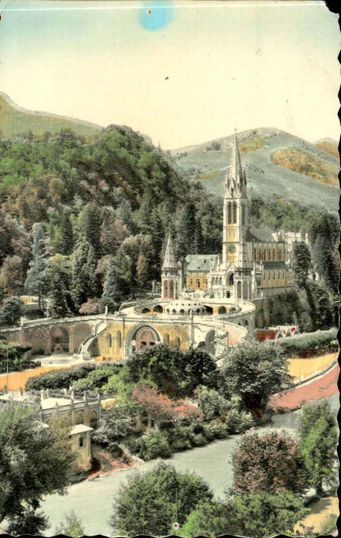 Lourdes — La Basilique et le Gave — Éditions Minet-Trenness - Pau, n°90