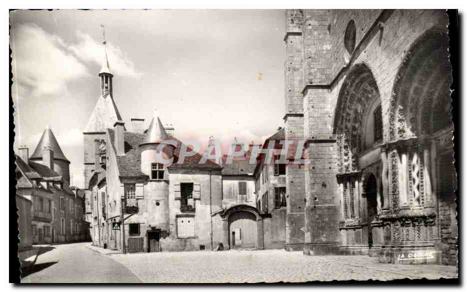 Avallon (Yonne) — Église Saint-Lazare et Tour de l'Horloge — La Cigogne