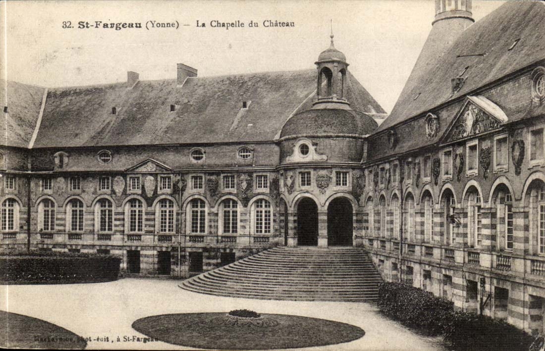 St-Fargeau (Yonne) — La Chapelle du Château — Max Férice, phot-écriv. à St-Fargeau