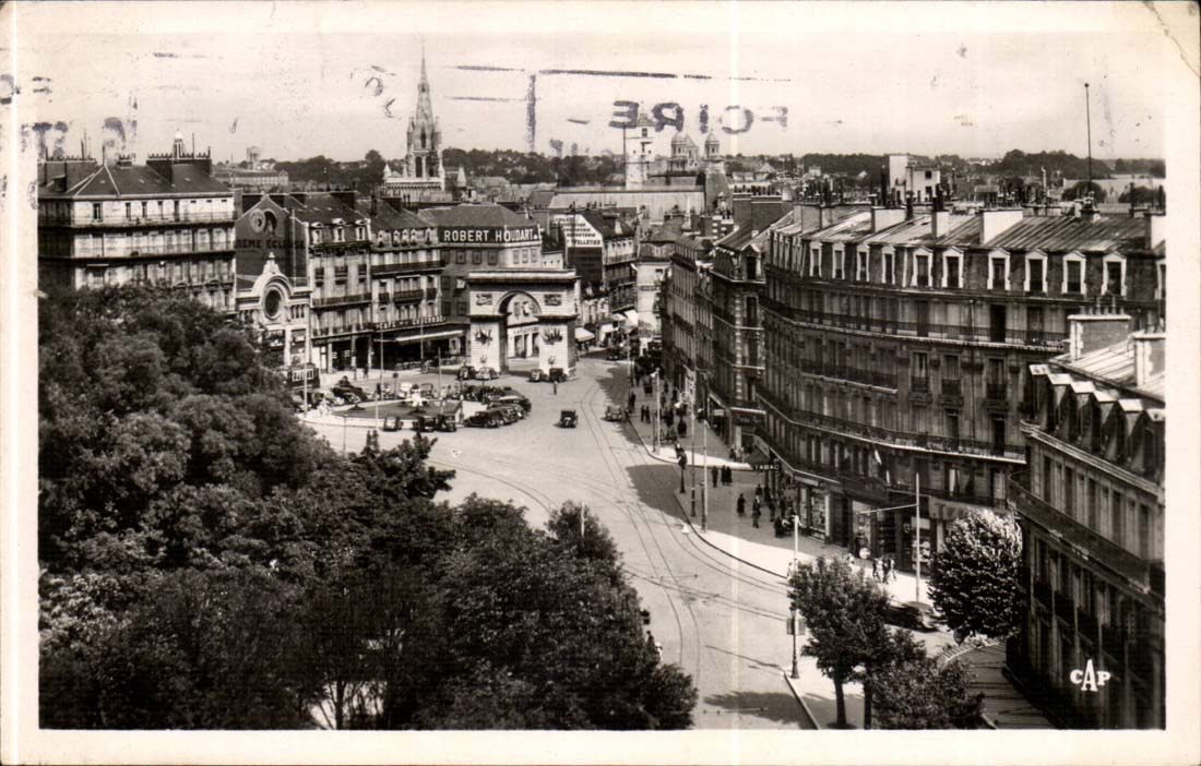 Dijon - Panorama de la place darcy - CPA 
