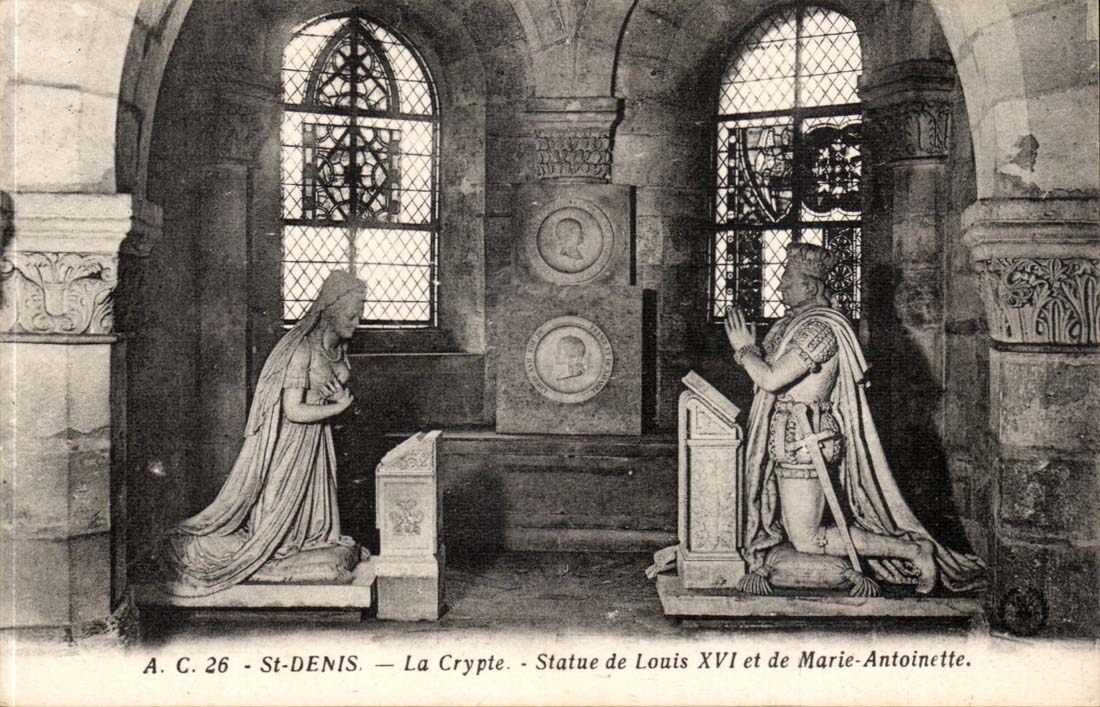 St-Denis — La Crypte — Statue de Louis XVI et de Marie-Antoinette — A. C. 26