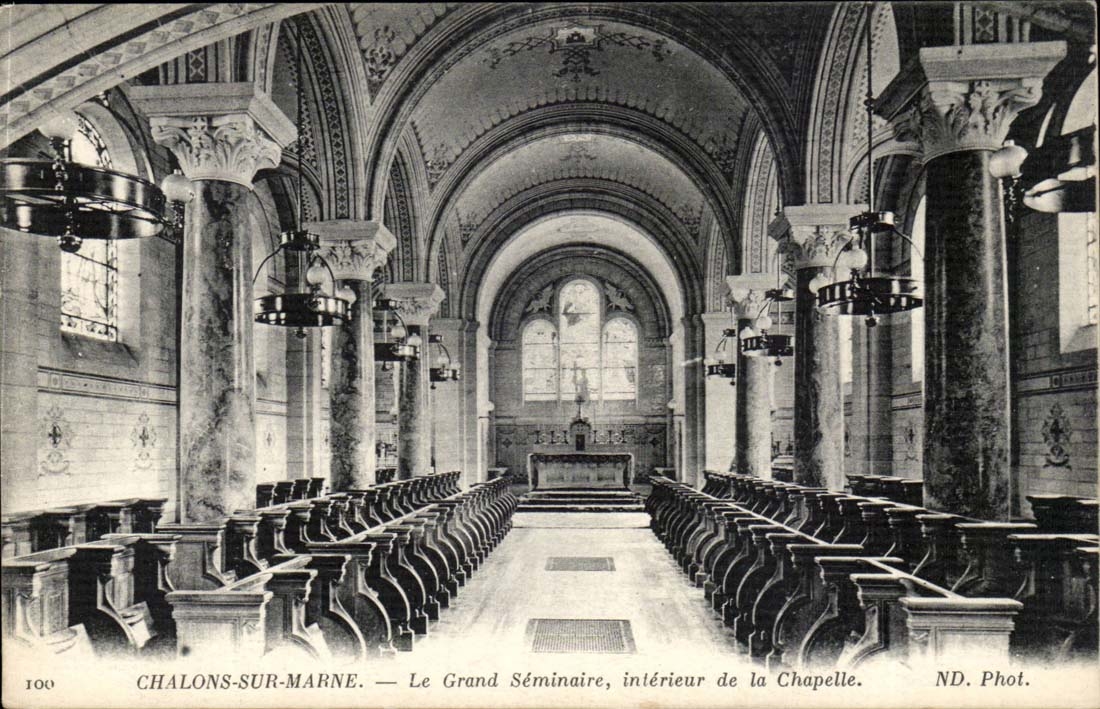 Chalons-sur-Marne — Le Grand Séminaire, intérieur de la Chapelle — ND. Phot.