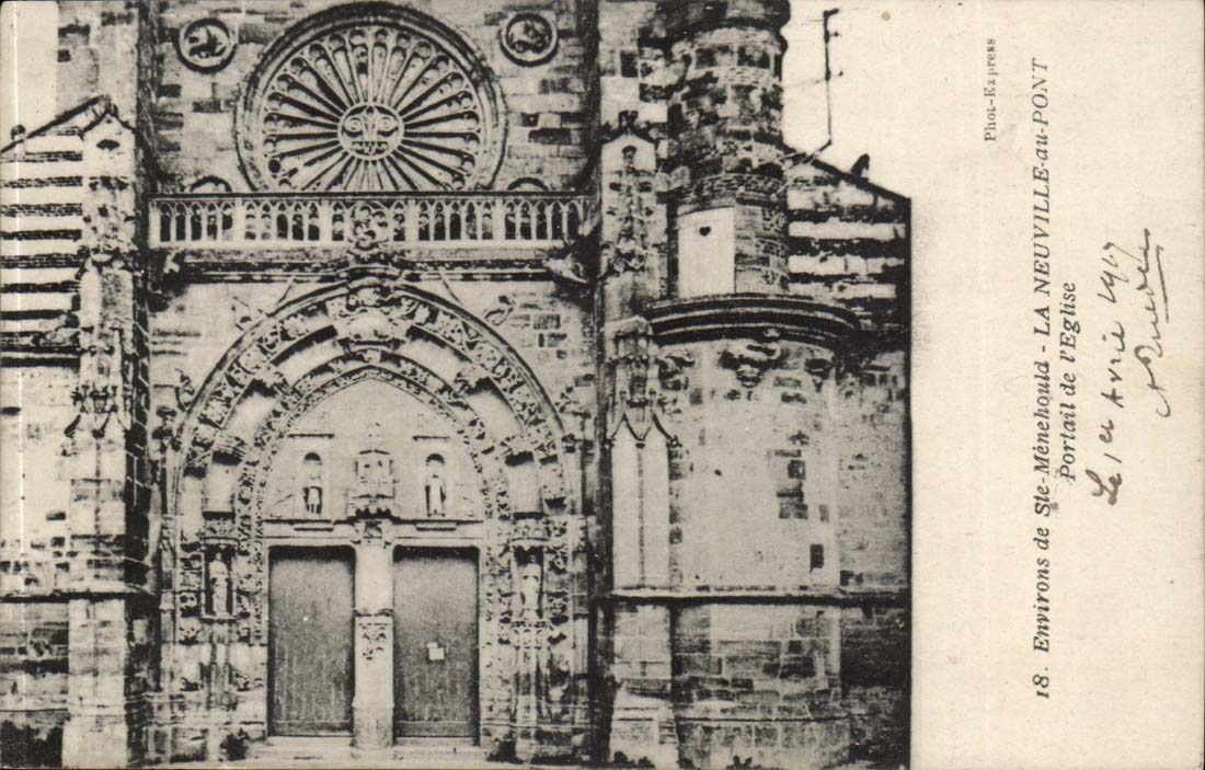 CPA Environs de Sainte Menehould La Neuville au pont Portail de l'eglise