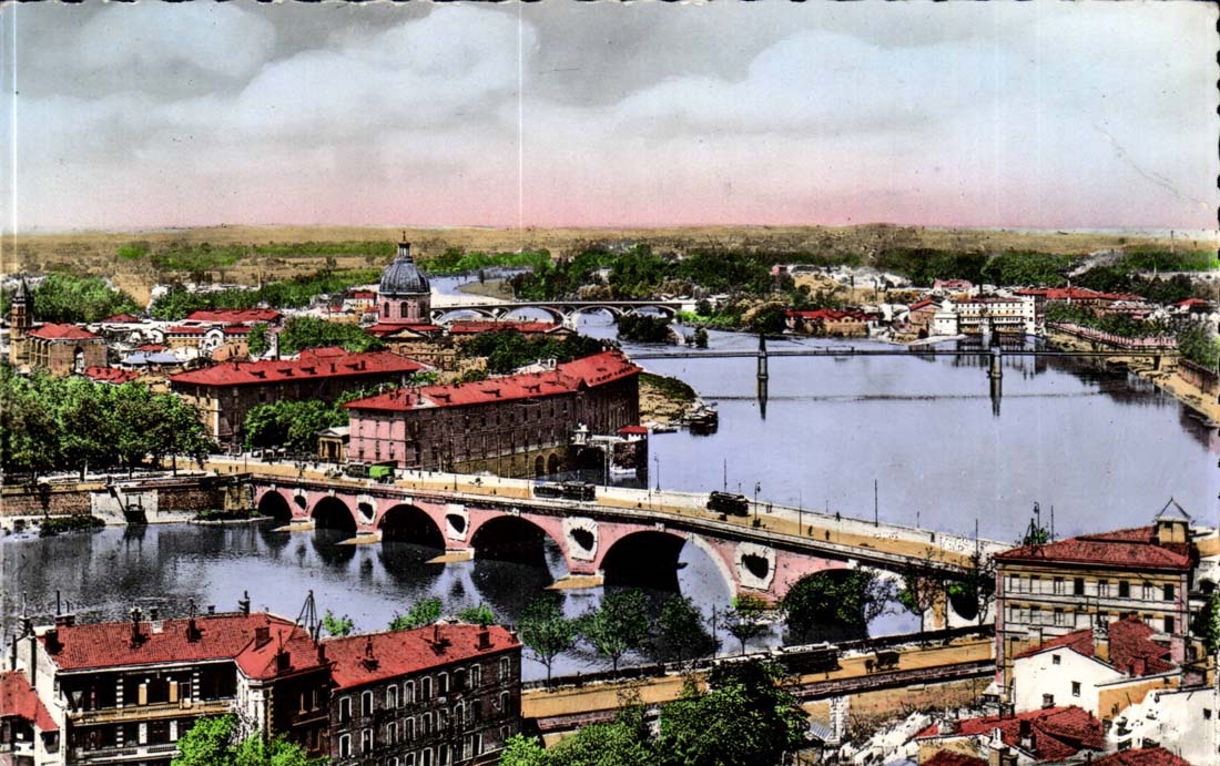 Vue Générale sur la Garonne — Toulouse — Éditeur : Les Arts Ménagères