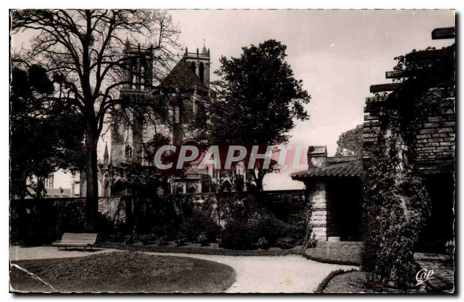 Mantes sur Seine CPA Le nouveau square