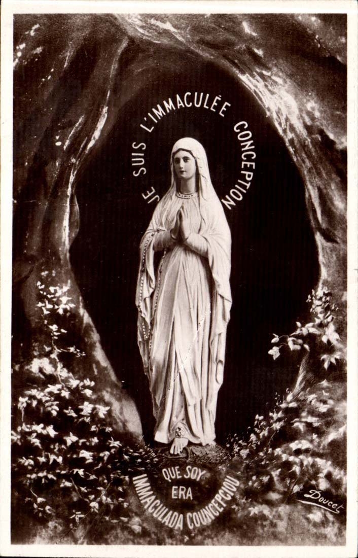 Lourdes CPA La vierge de la grotte