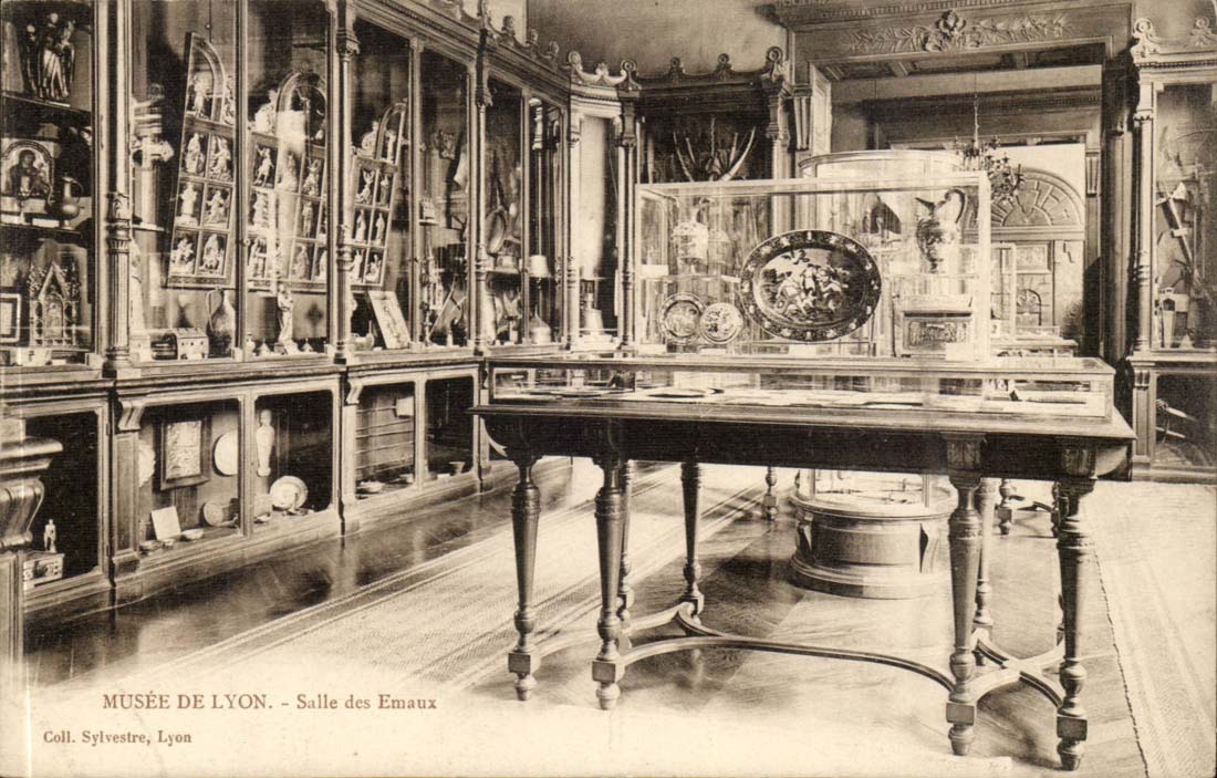 Musee de Lyon CPA Salle des emaux