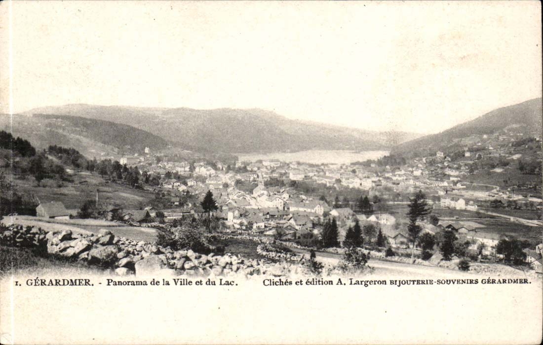 Gerardmer CPA Panorama de la ville et du lac 