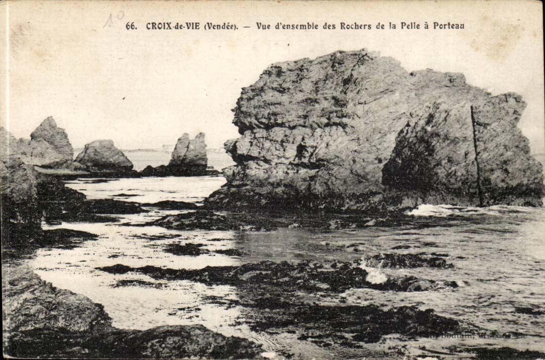 Croix-de-Vie (Vendée) — Vue d'ensemble des Rochers de la Pelle à Porteau — Éditeur : H. Boulain, Croix-de-Vie