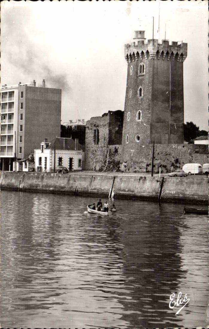 Les Sables d'olonne CPA La tour d'Arundel