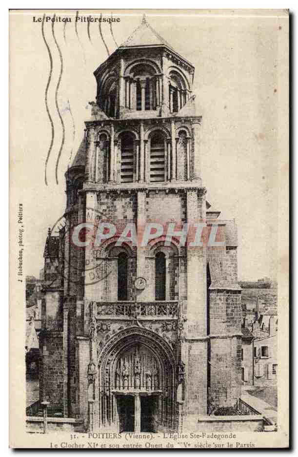 Le Clocher XIe et son entrée Ouest de l'Église Ste-Fadegonde à Poitiers — J. Holubuchon, photographe, Poitiers