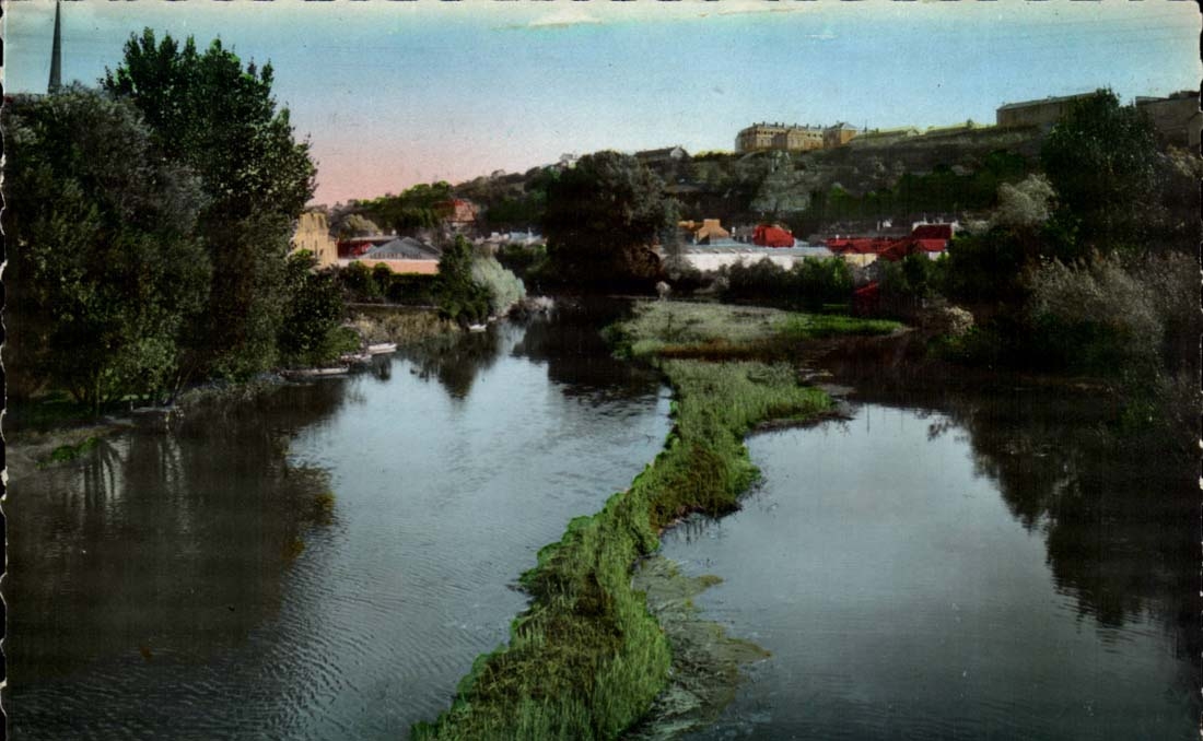 Poitiers — Vue sur le Clain — Éditions S.O. Paris
