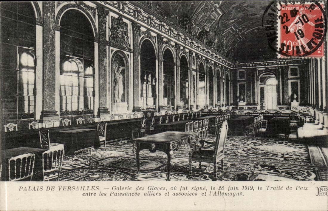 Palais de Versailles CPA Galerie des Glaces ou fut signe le 28 juin 1919 le traite de VErsailles entre les puissances 