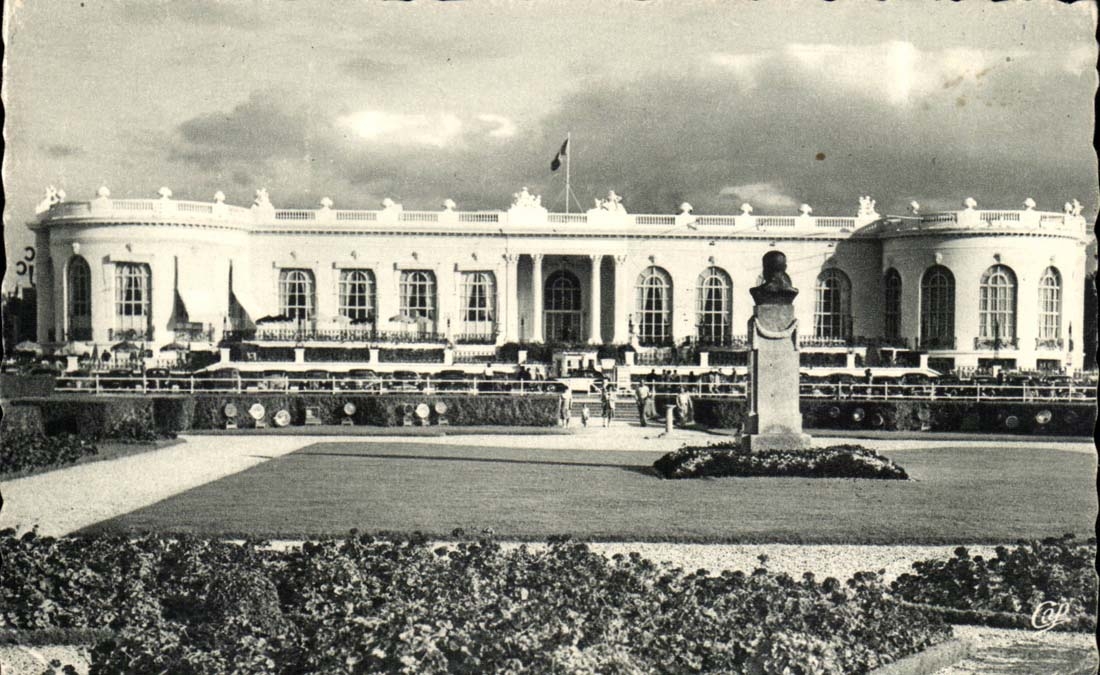Le Casino de Deauville — La Plage Fleurie — éditeur G. Wybo