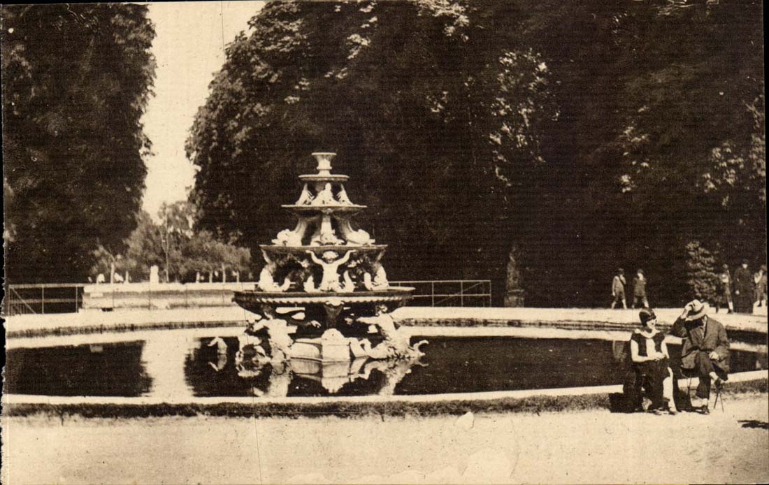 Versailles - Le Parc - Fontaines de la Pyramides par Girardin - CPA 