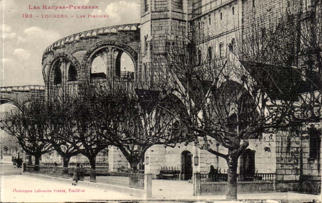 Lourdes - Les Piscines - CPA 
