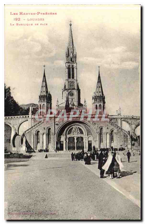 Lourdes CPA La basilique de face