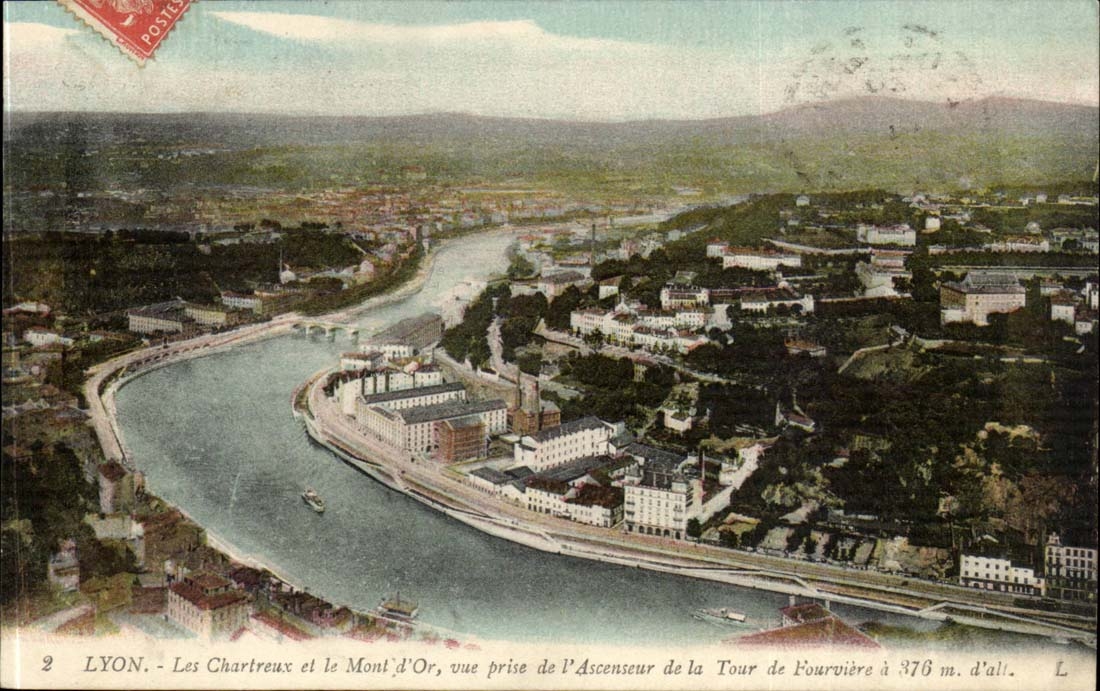 LYON - Les Chartreux et le Mont d'Or, vue prise de l'Ascenseur de la Tour de Fourvière à 376 m. d'alt.