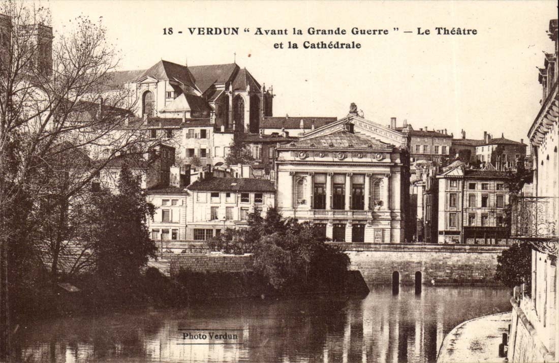 Verdun - Avant la Grande Guerre - Le theatre et la Cathedrale - CPA 
