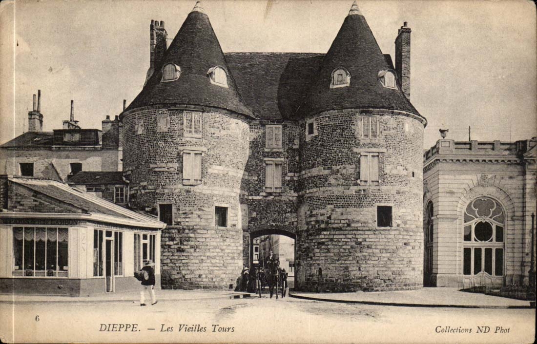 Dieppe - Les Vieilles Tours - CPA 