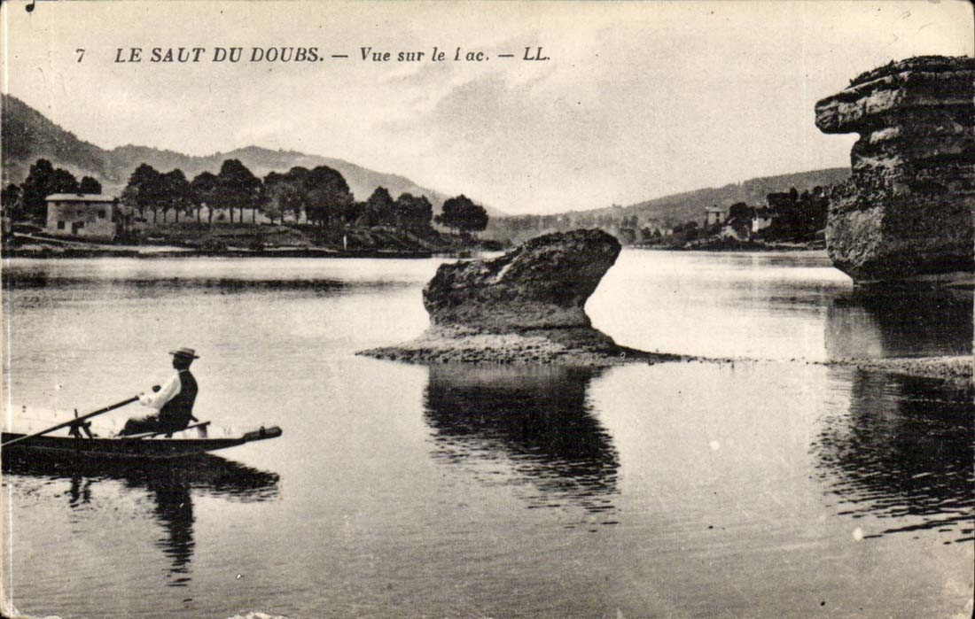 Le saut du Doubs CPA Vue sur le lac