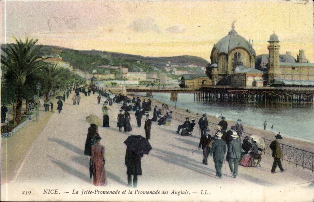 Nice CPA Jetee promenade et la promenade des anglais