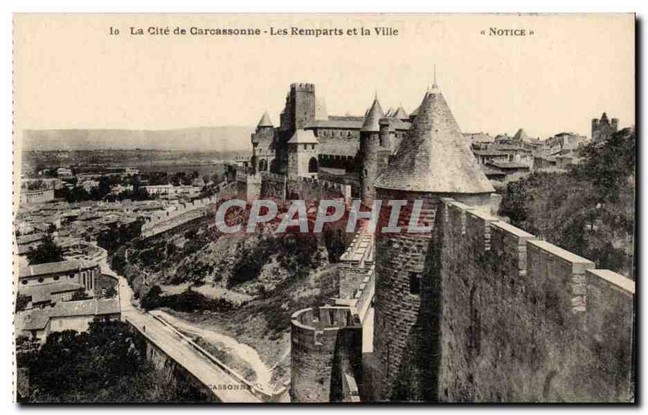 CArcassonne CPA Les remparts et la ville
