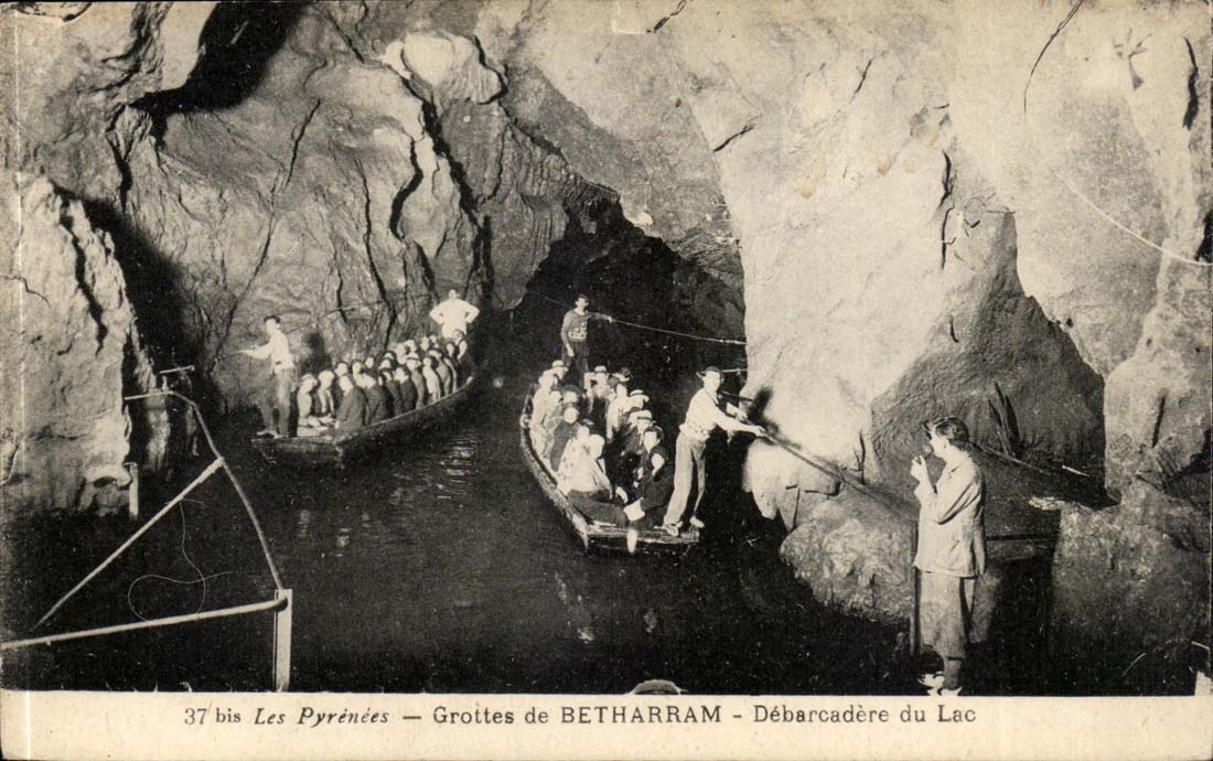 Höhlen von BETHARRAM — Anlegestelle des Sees — Pyrenäen