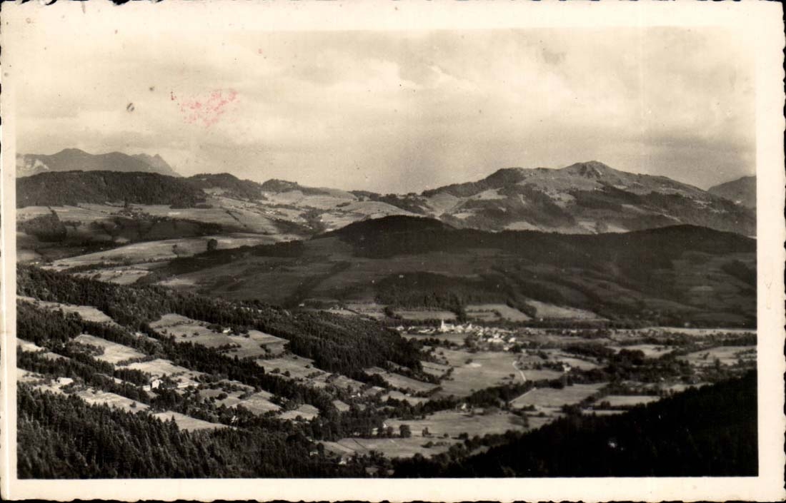 Vue sur la Vallée de Boege — Pointe des Brasses — Éditions G. Mauchet, Annecy